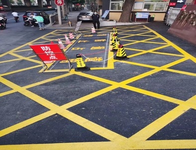 日照日照厂区划线，园区停车场划线，车库标识标线